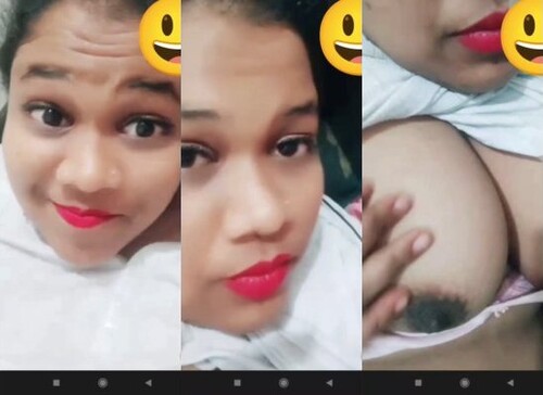 Sexy Indian Girl Shows her Boobs