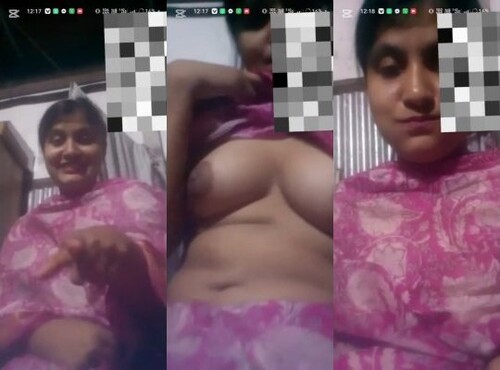 Cute Indian Girl Shows Boobs on VC