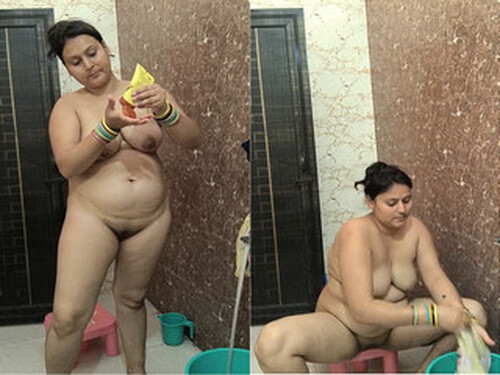 Famous Puja Bhabhi Bathing (Updates)