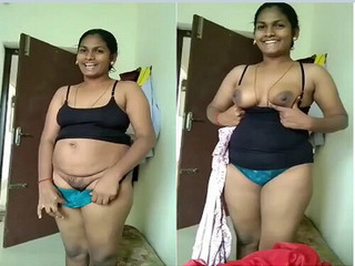 Sexy Telugu Bhabhi Shows Boobs and Pussy