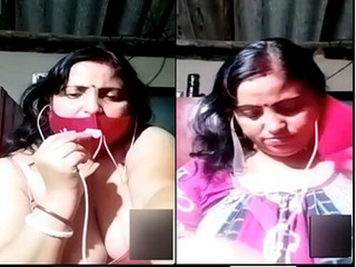 Paid Indian Bhabhi on VC