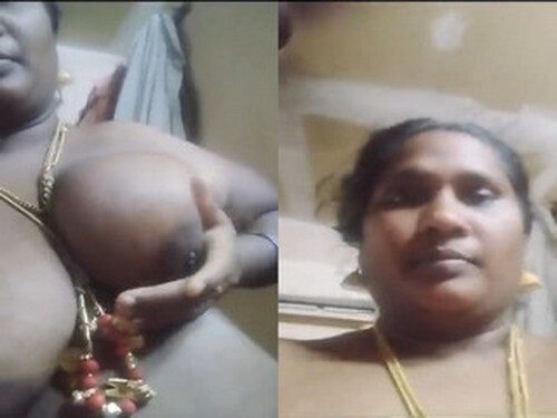 Telugu Bhabhi Shows her Big Boobs