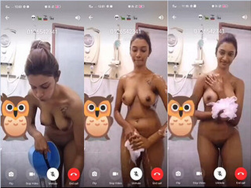 Sexy Indian Girl Bathing