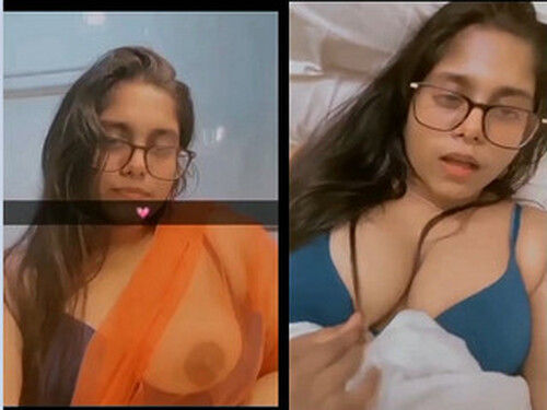 Sexy Indian girl Shows Boobs
