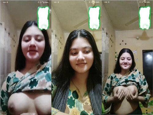 Sexy Indian Girl Play With Her Boobs