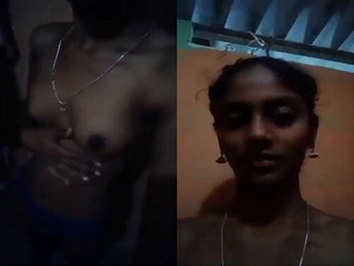 Sexy Indian Girl Shows Boobs