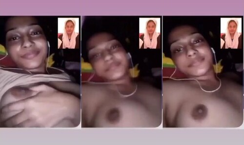 Cute Indian Girl Shows Her Boobs on VC