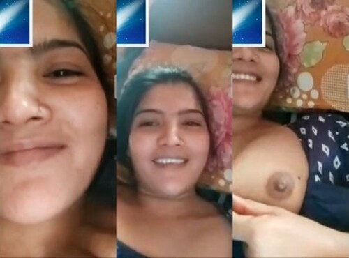 Cute Indian Girl Shows Boobs On VC