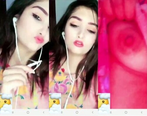Horny Indian Mal Shows Boobs