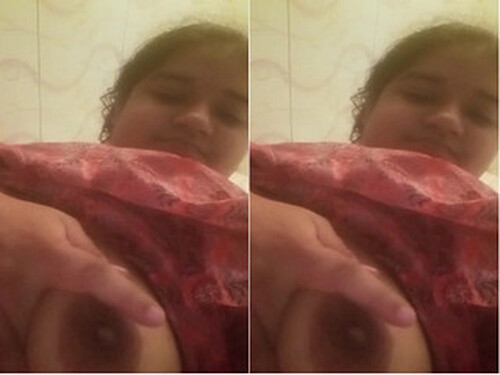 Horny Indian Girl Shows Her Boobs Part 1
