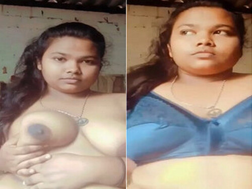 Sexy Indian Village Girl Shows her boobs