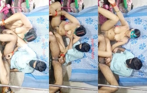 Indian Cpl Romance and Give Handjob