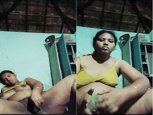 Super Horny Indian Bhabhi Masturbating