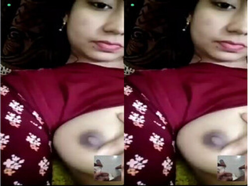 Cute Indian Girl Shows Boobs