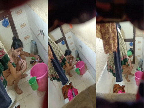 Sexy Indian Wife Bathing Capture in Hidden Cam