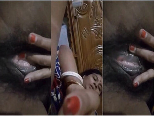 Horny Indian Wife Fingering