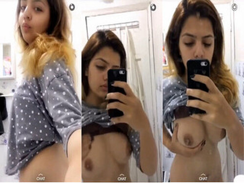 Cute Indian Girl Record her Selfie