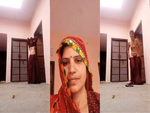 Indian Bhabhi Striping and Shows Nude Body
