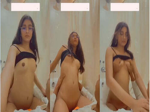 Sexy Indian Girl Boobs Pressing and Ridding Dick