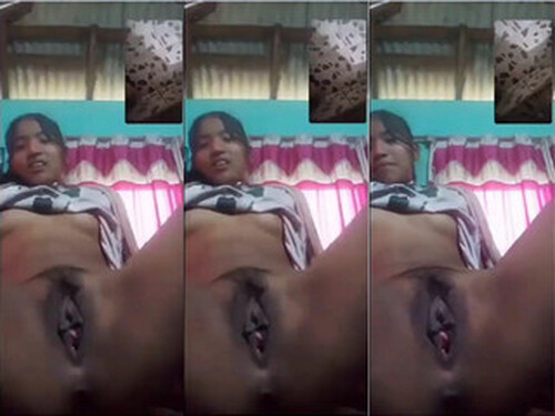 Cute Indian Girl Showing Pussy