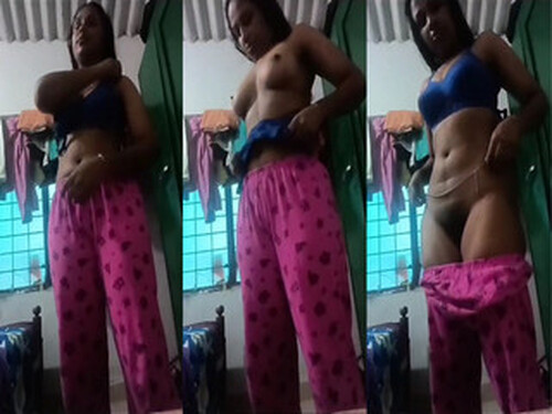 Sexy Indian Girl Striping and Shows For Lover