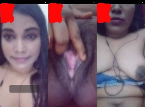 Horny Indian Bhabhi Shows and Fingering
