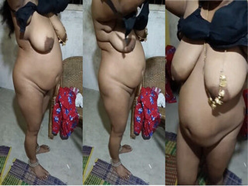 Indian Wife Shows her Big Boobs