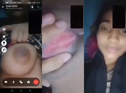 Cute Indian Vlg Girl Shows her Boobs and Pussy