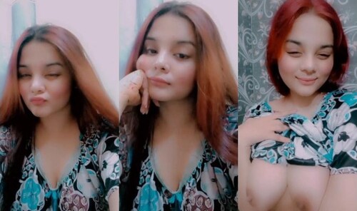 Cute Indian Girl Shows her Boobs