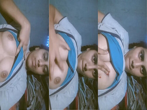 Cute Indian Girl Paly With Her Boobs
