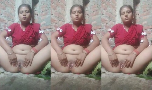 Sexy Indian Vlg Girl Shows Boobs and pussy Part 3