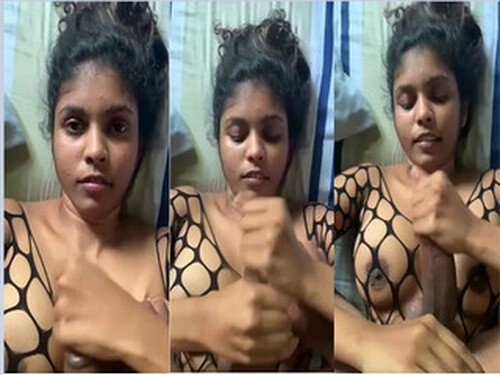 Sexy Lankan Girl Give Handjob