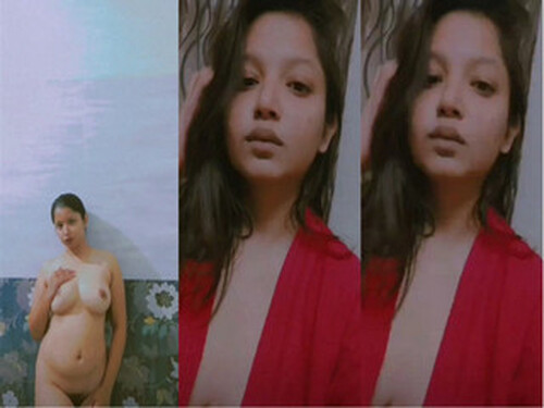 Cute Indian Girl Shows her Nude Body