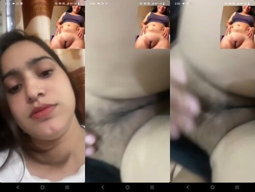 Sexy Indian Mal Shows her Pussy