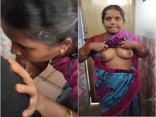 Indian Kam Wali Bhabhi Shows Boobs and Sucking