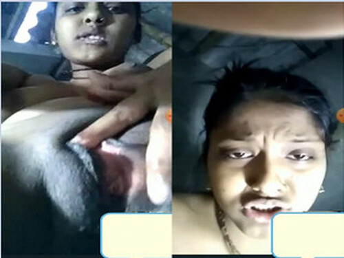 Horny Indian Bhabhi Shows Her Wet Pussy