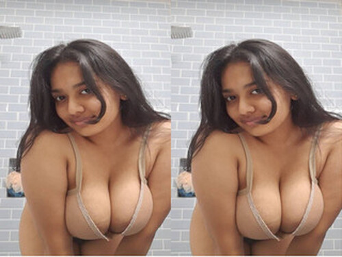Sexy Indian Girl Shows Nude Body and Fucking part 1