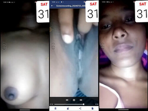 Indian Vlg Girl Shows Boobs and pussy