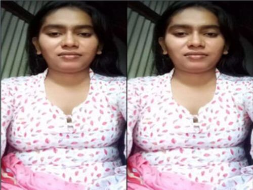 Indian Village Girl Shows Boobs