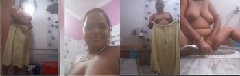 Horny Indian Aunty Shows her nude Body and Fingering Part 1
