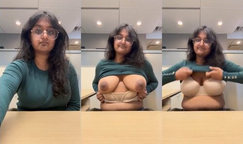 Horny Indian Girl Shows Her Boobs