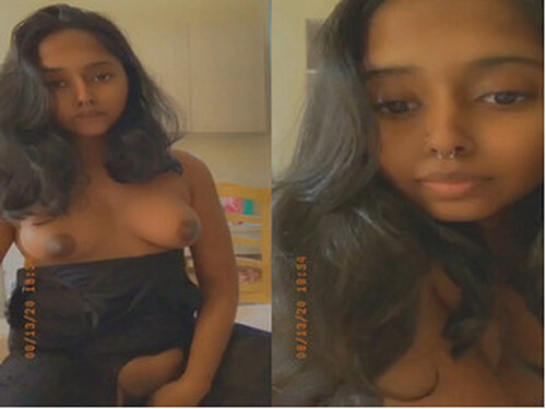 Cute Indian girl Shows Boobs