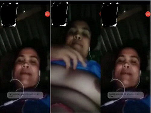 Indian Vlg Aunty Shows Her Big Boobs