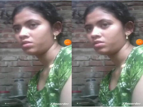 Indian Village Girl Shows Her Boobs and Pussy Part 1