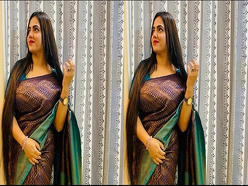 Sexy Indian Girl Shows Nude Body Part 1