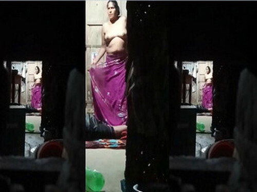 Indian Aunty Boobs Video Capture