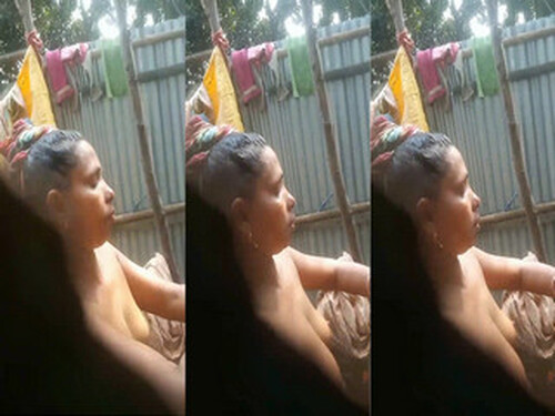 Indian Village Bhabhi After Bathing Changing