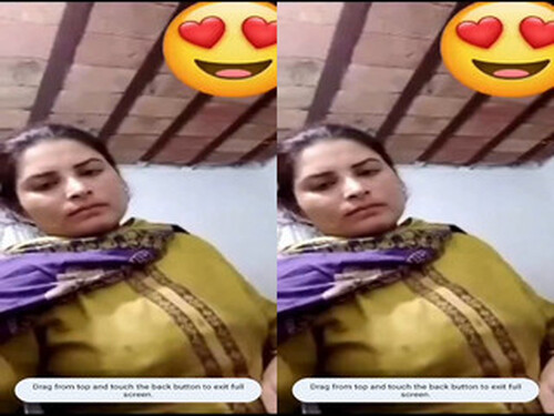Horny Indian Girl Shows Her Big Boobs and pussy
