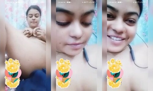 Indian Girl Play With Her Boobs