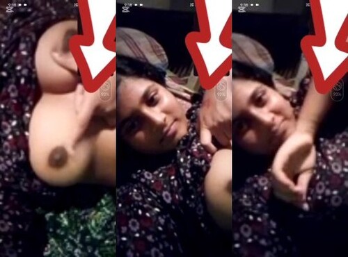 Indian Girl Shows Her Boobs